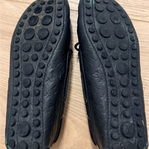 Louis Vuitton Dark Leather Accent - Picture 5 of 11